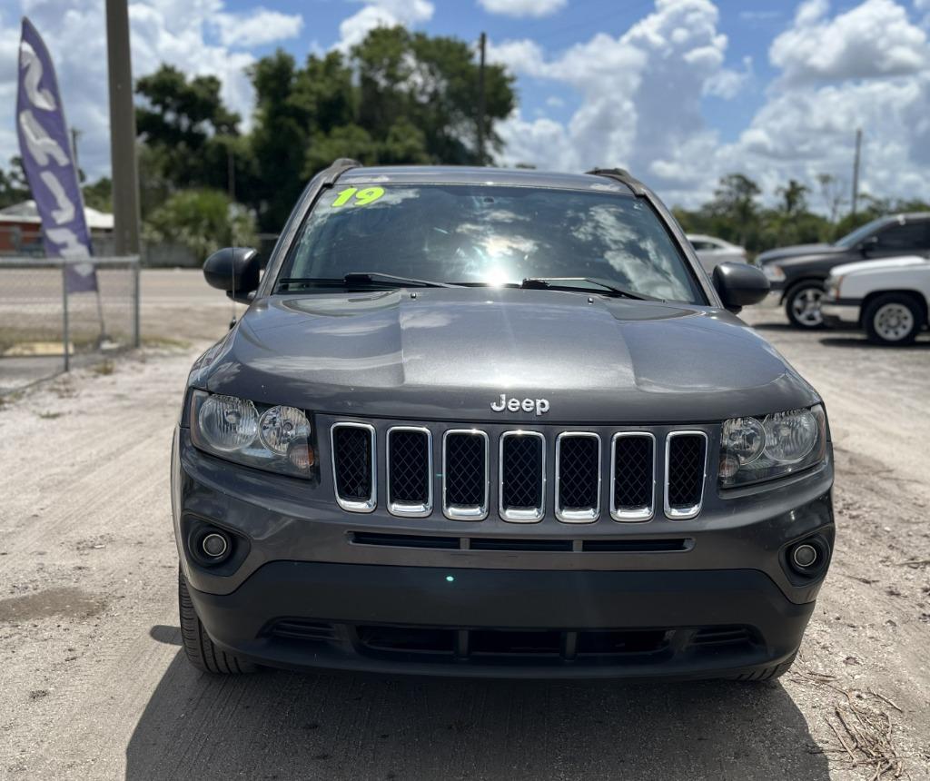 2016 Jeep Compass - $9,995