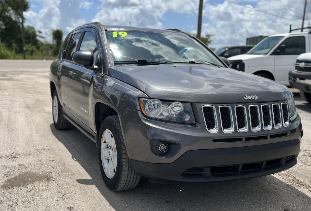 2016 Jeep Compass - $9,995