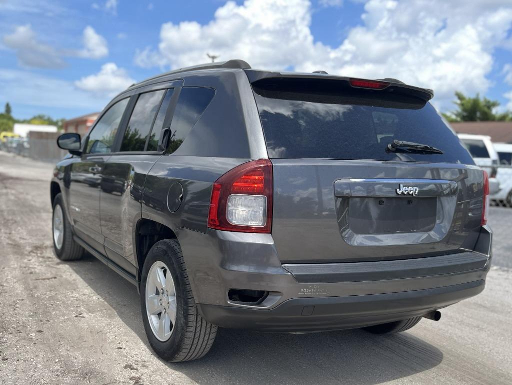 2016 Jeep Compass - $9,995
