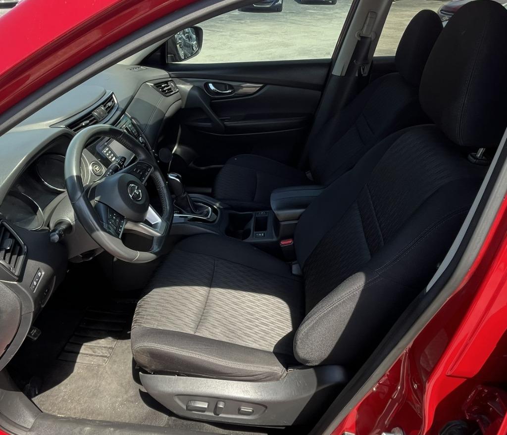 2017 Nissan Rogue - $8,995
