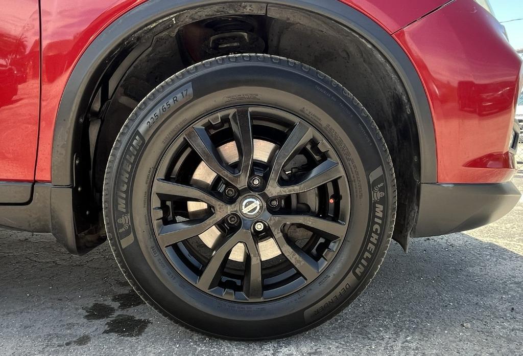2017 Nissan Rogue - $8,995