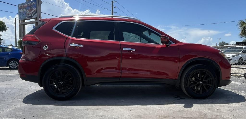 2017 Nissan Rogue - $8,995