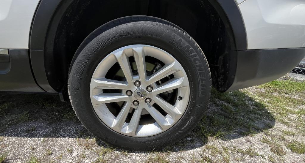 2011 Ford Explorer - $9,995