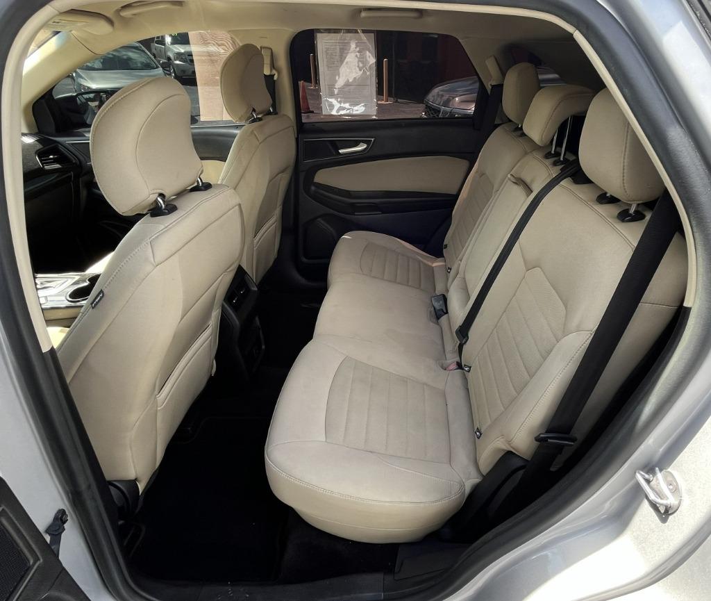 2015 Ford Edge - $10,995