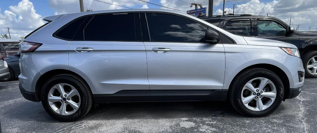 2015 Ford Edge - $10,995