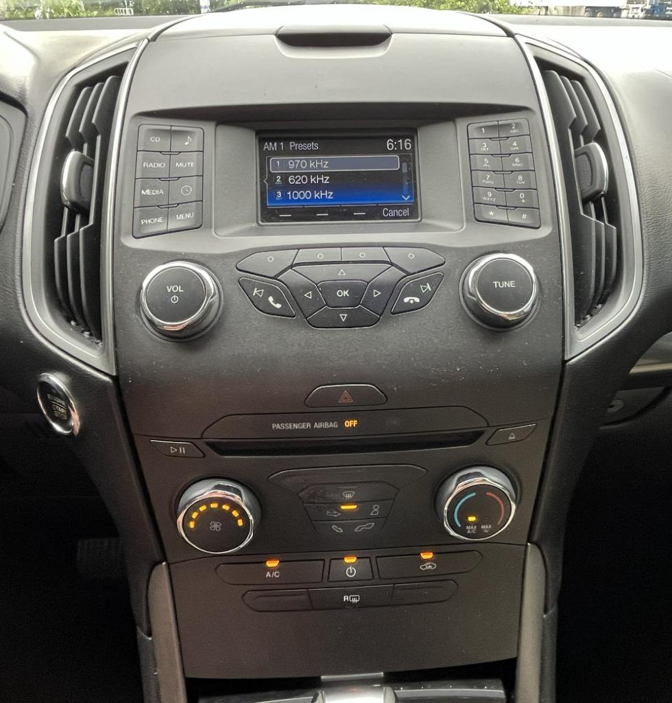 2015 Ford Edge - $10,995