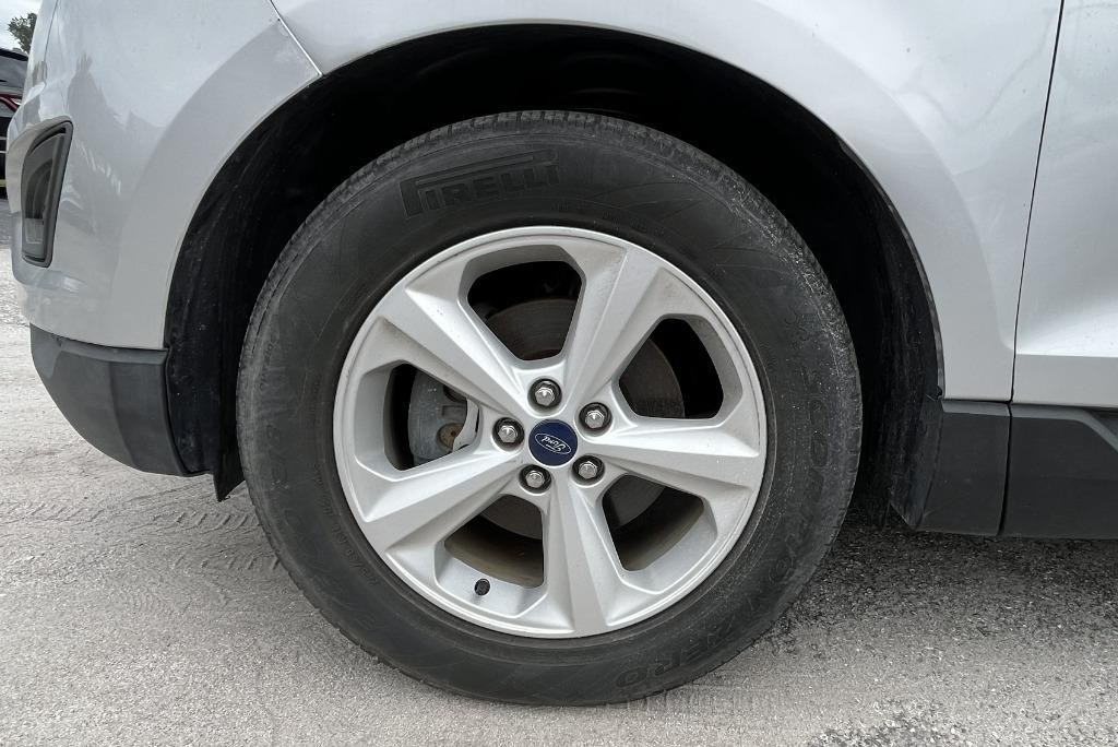 2015 Ford Edge - $10,995
