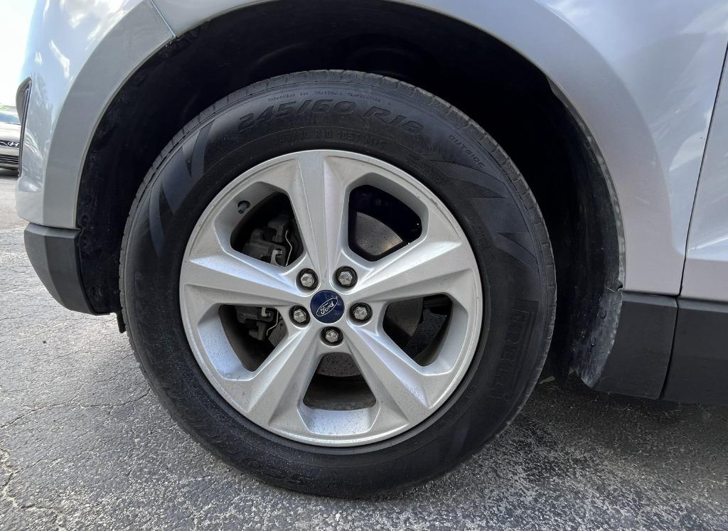 2015 Ford Edge - $10,995