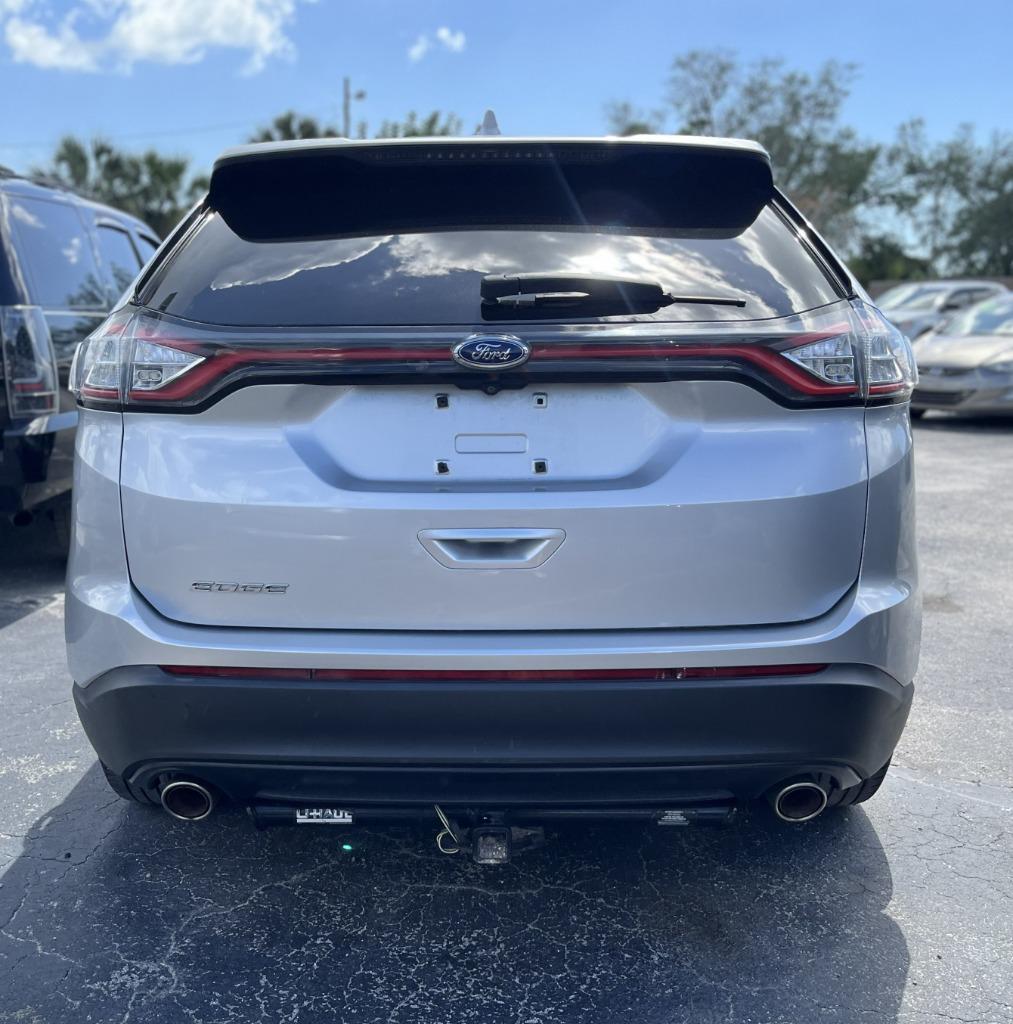 2015 Ford Edge - $10,995