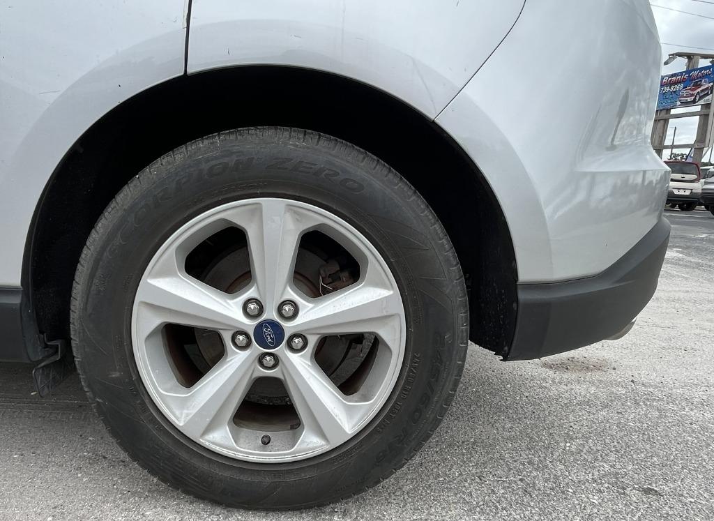 2015 Ford Edge - $10,995