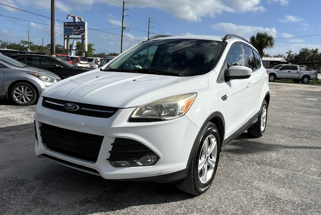 2016 Ford Escape - $9,995