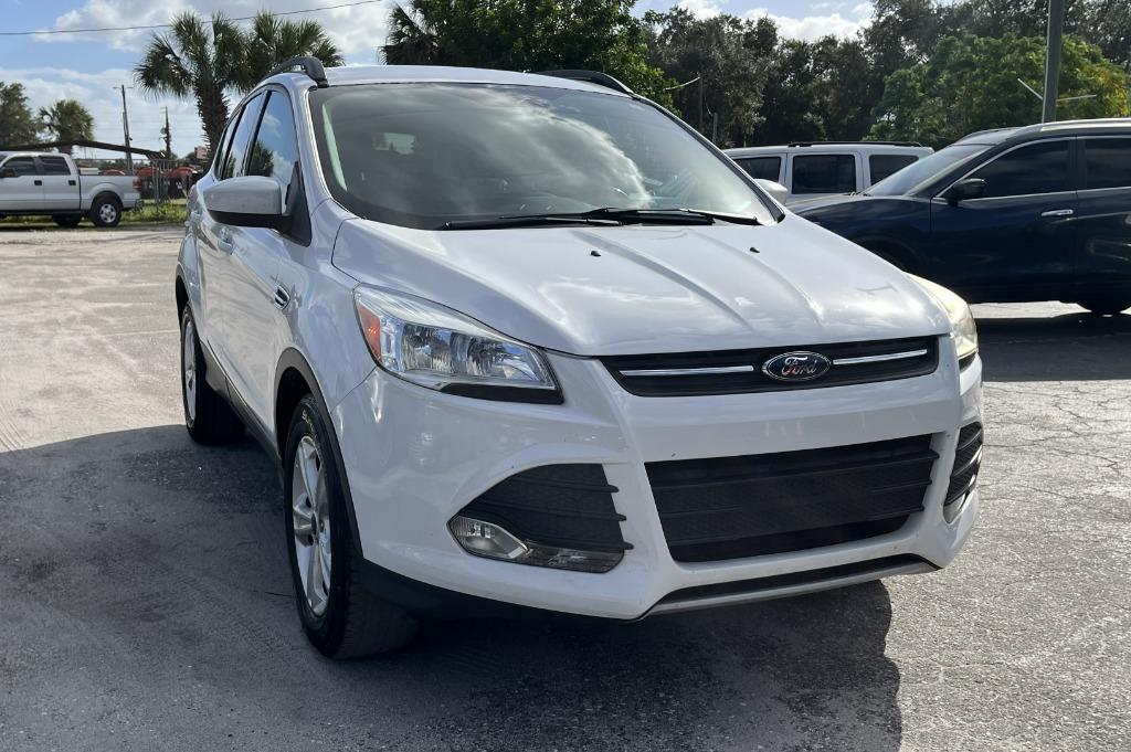 2016 Ford Escape - $9,995