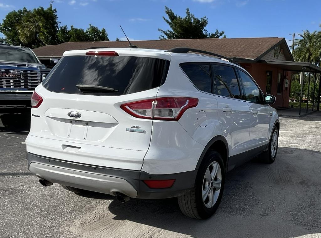 2016 Ford Escape - $9,995