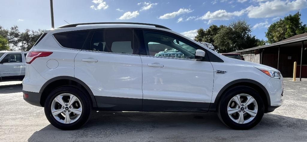 2016 Ford Escape - $9,995