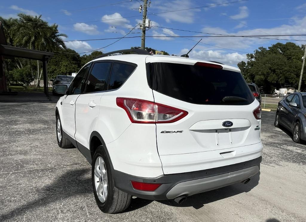 2016 Ford Escape - $9,995