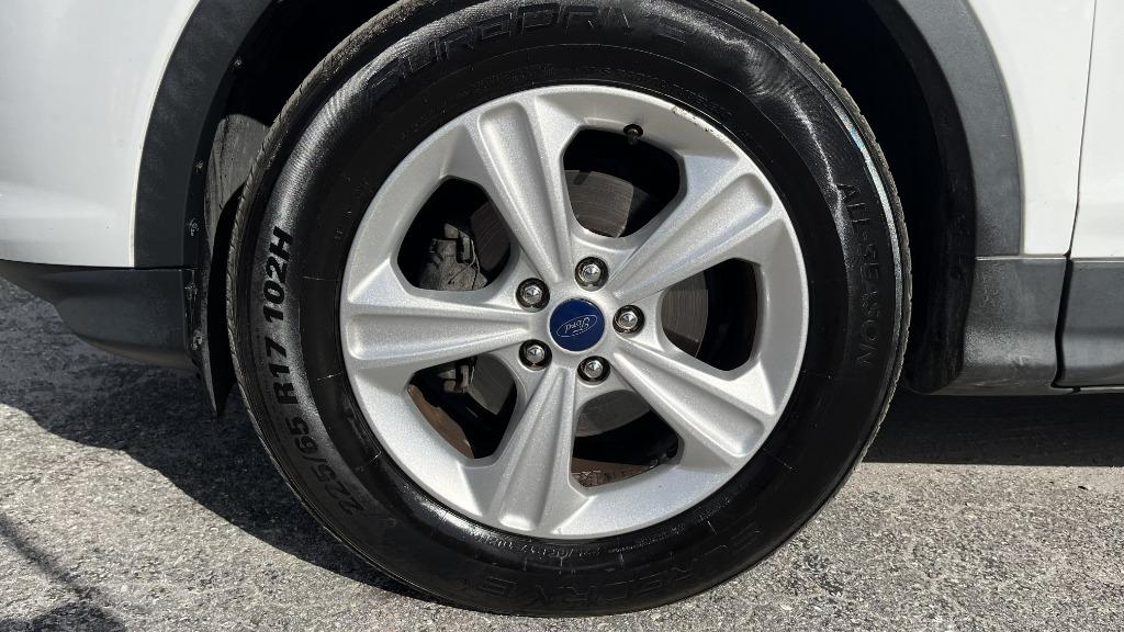 2016 Ford Escape - $9,995
