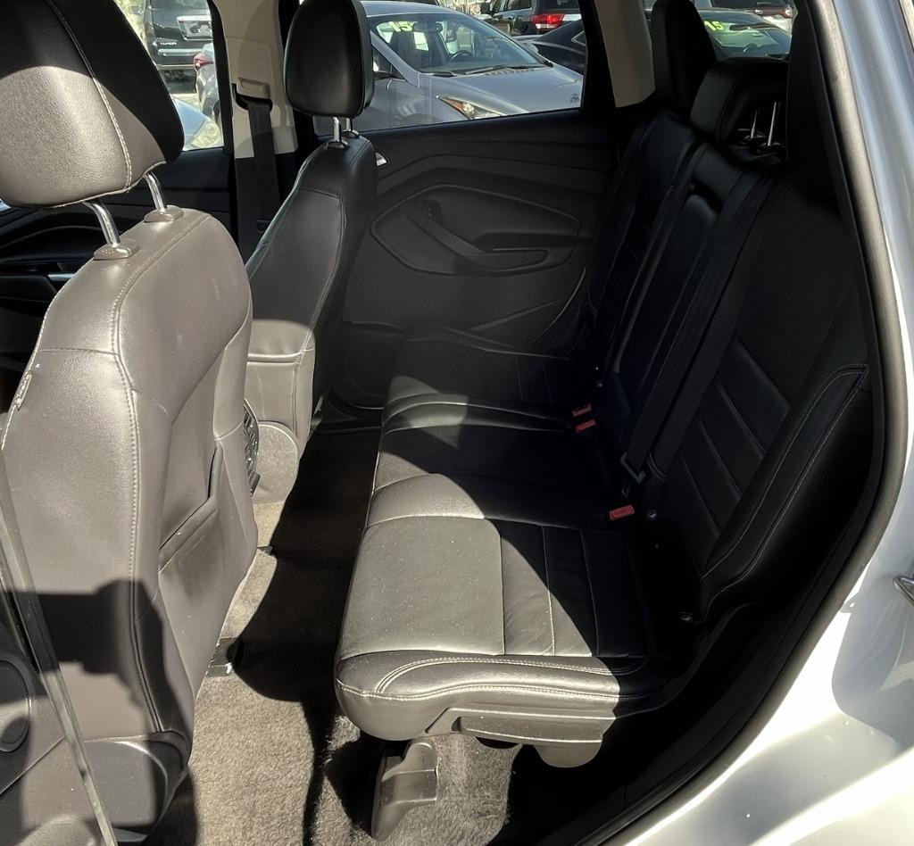 2016 Ford Escape - $9,995