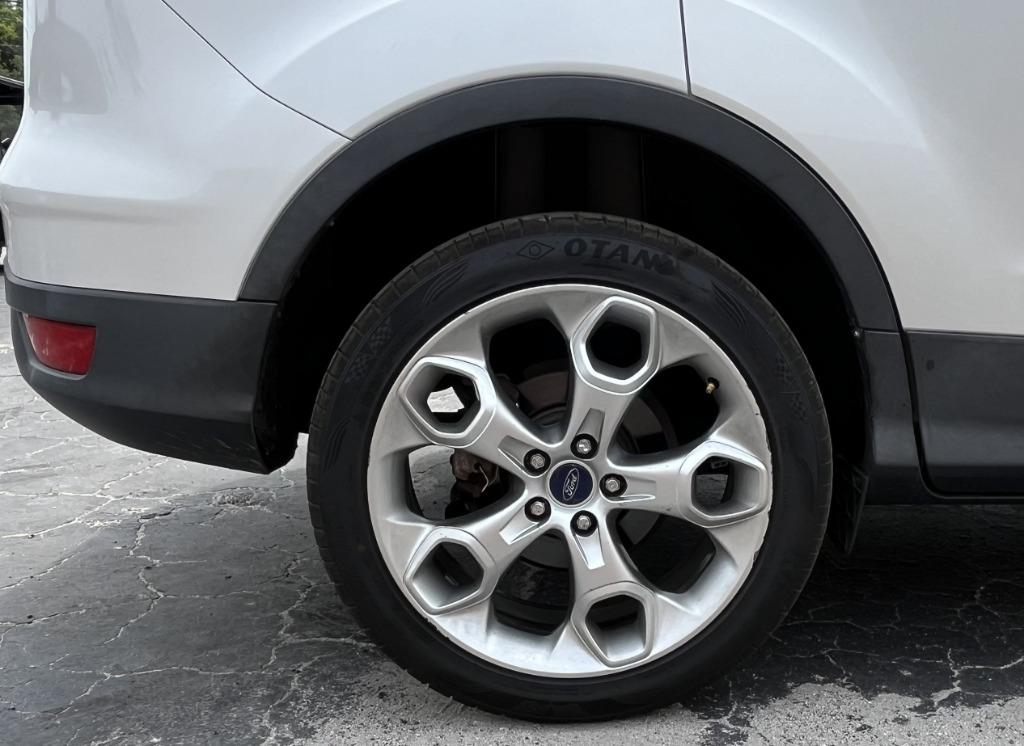 2015 Ford Escape - $10,995