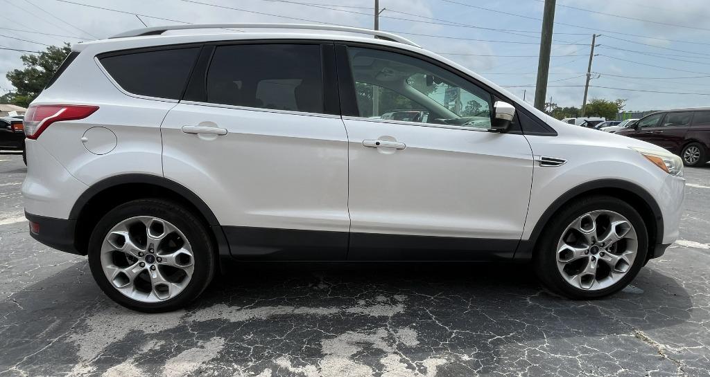 2015 Ford Escape - $10,995