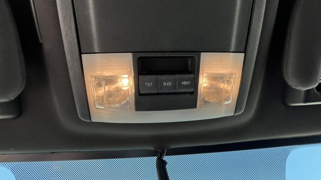 2013 Lincoln Navigator - $9,995