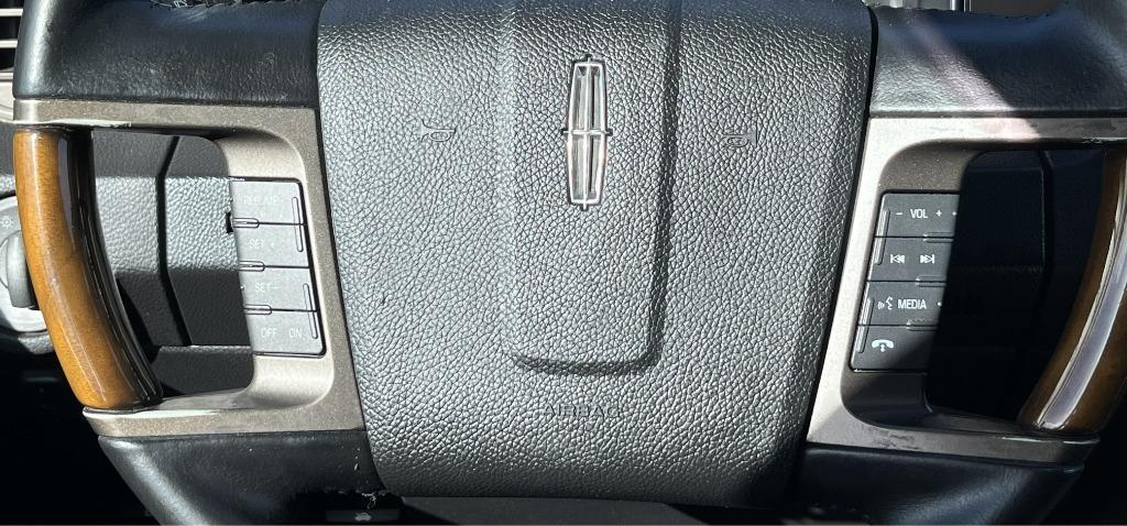 2013 Lincoln Navigator - $9,995