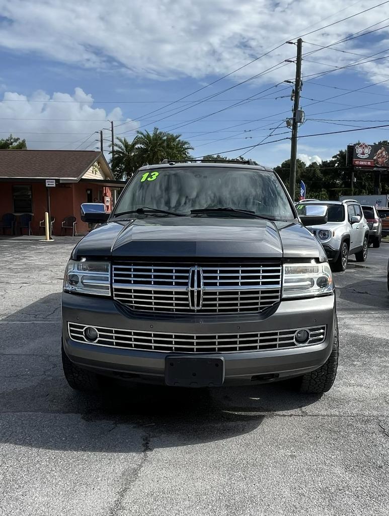 2013 Lincoln Navigator - $9,995
