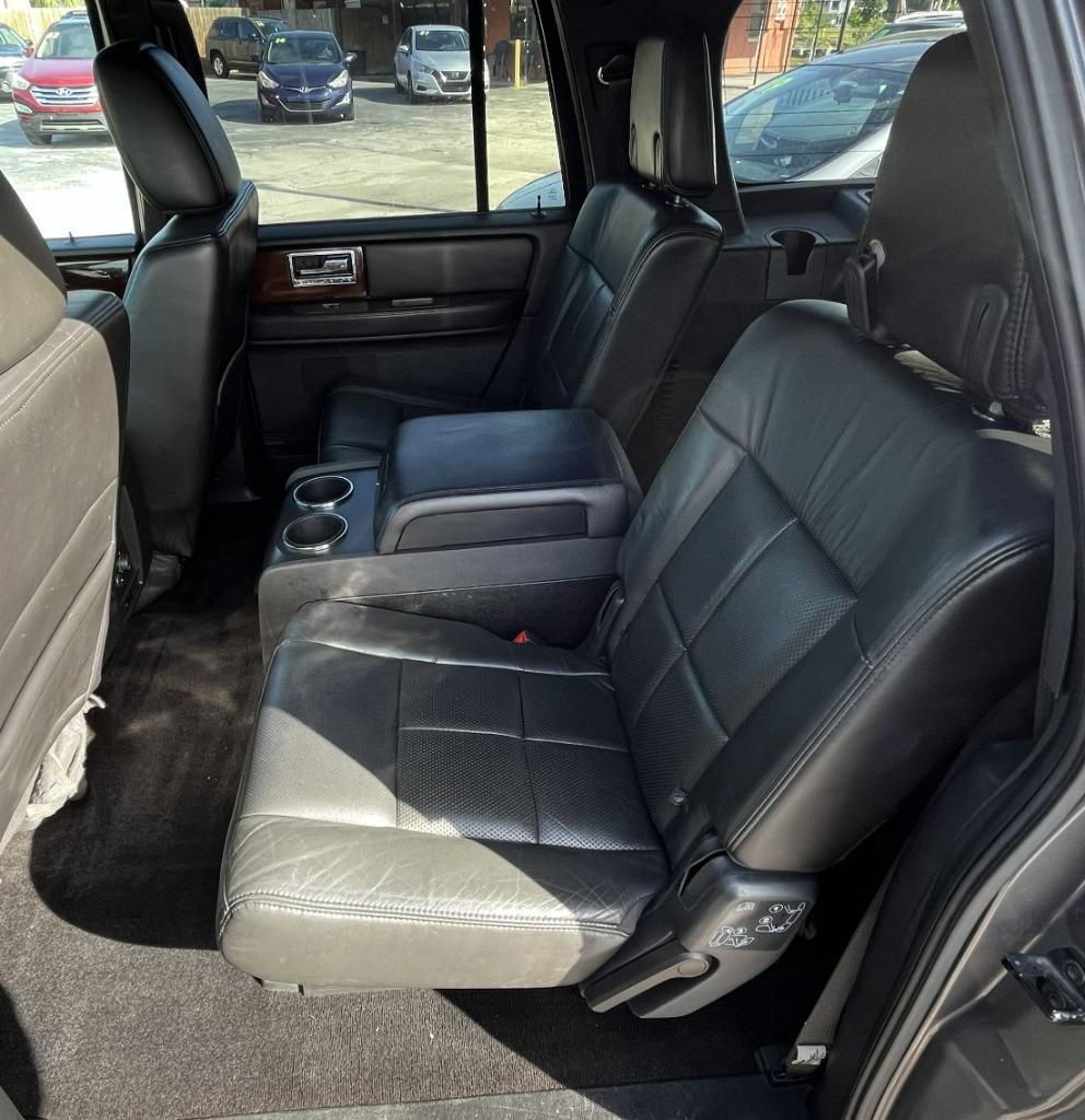 2013 Lincoln Navigator - $9,995
