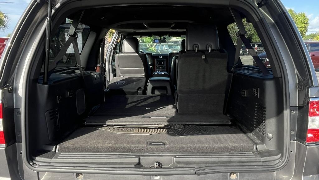 2013 Lincoln Navigator - $9,995