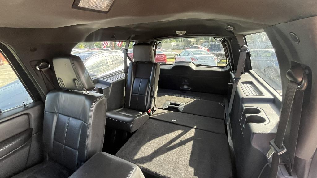 2013 Lincoln Navigator - $9,995