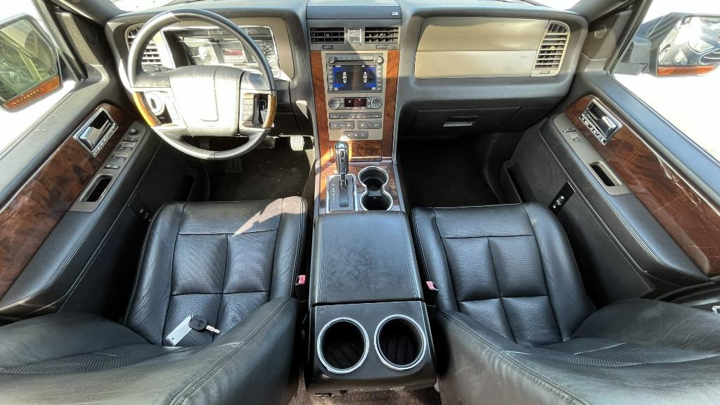 2013 Lincoln Navigator - $9,995