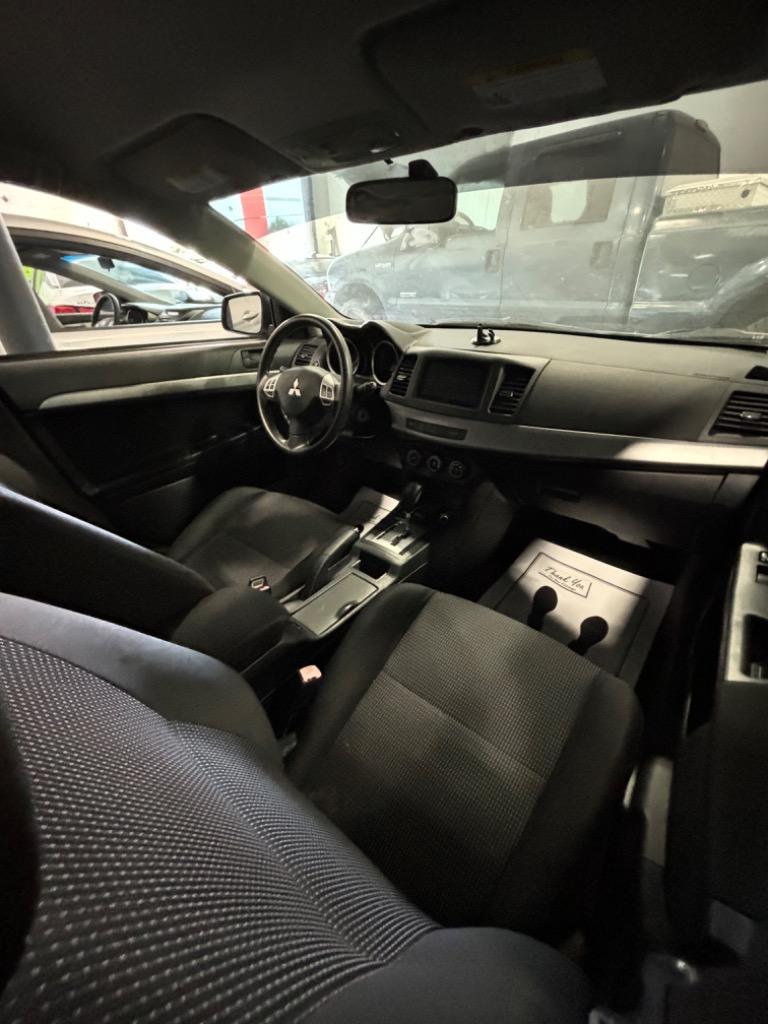 2011 Mitsubishi Lancer ES photo