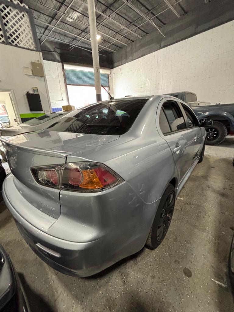 2011 Mitsubishi Lancer ES photo
