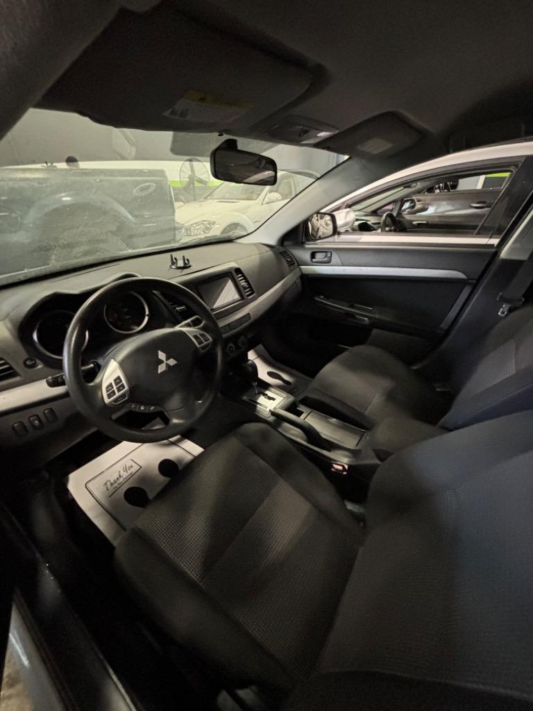 2011 Mitsubishi Lancer ES photo