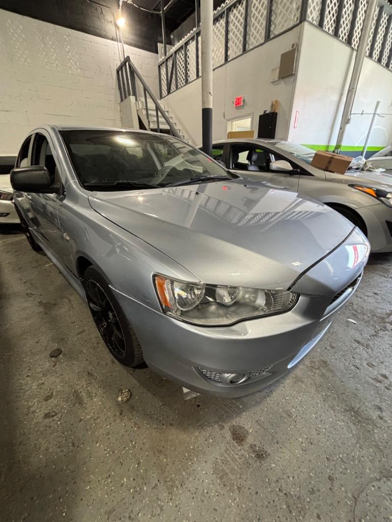 2011 Mitsubishi Lancer ES photo