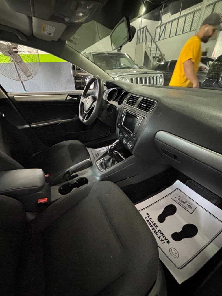 2016 Volkswagen Jetta SE photo