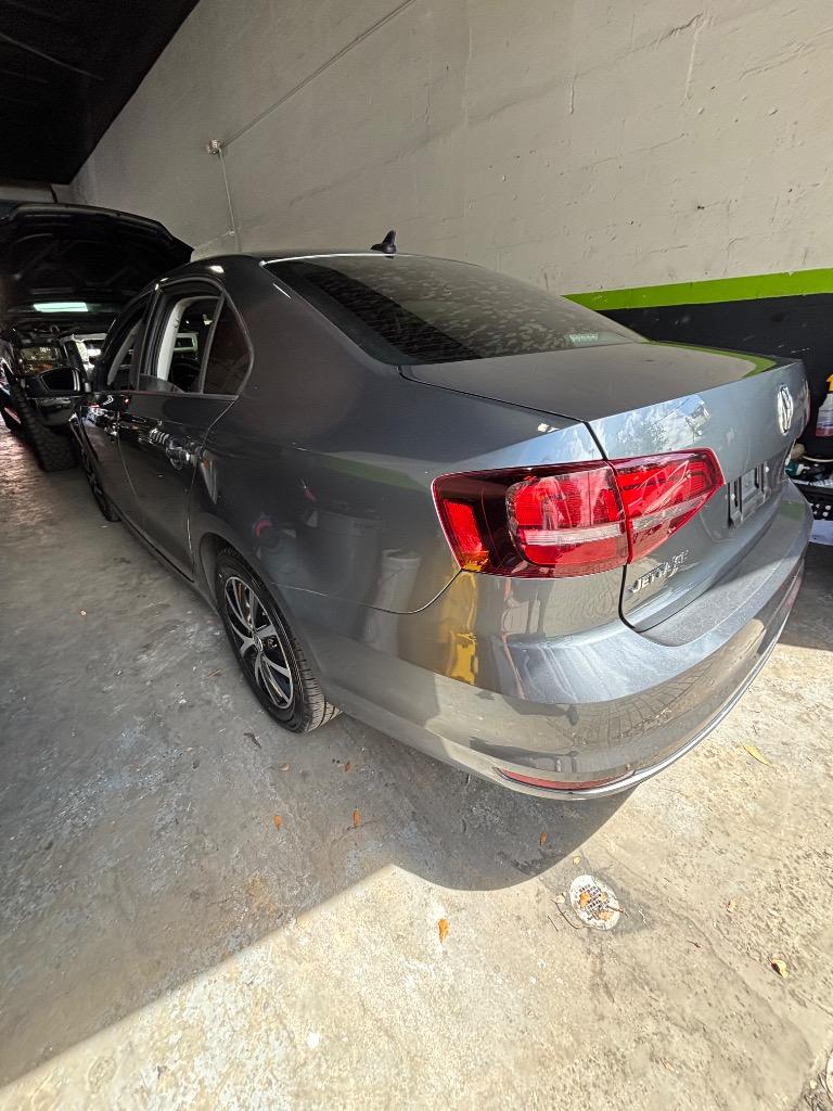 2016 Volkswagen Jetta SE photo