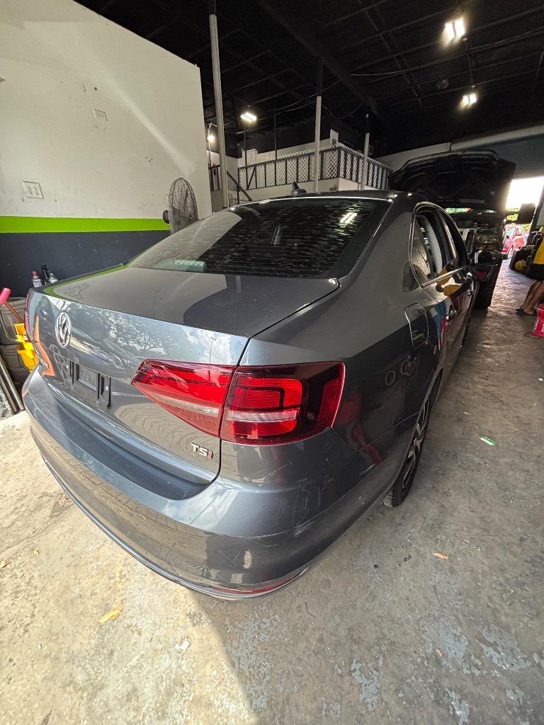 2016 Volkswagen Jetta SE photo