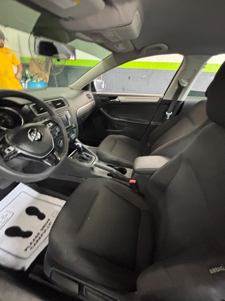 2016 Volkswagen Jetta SE photo