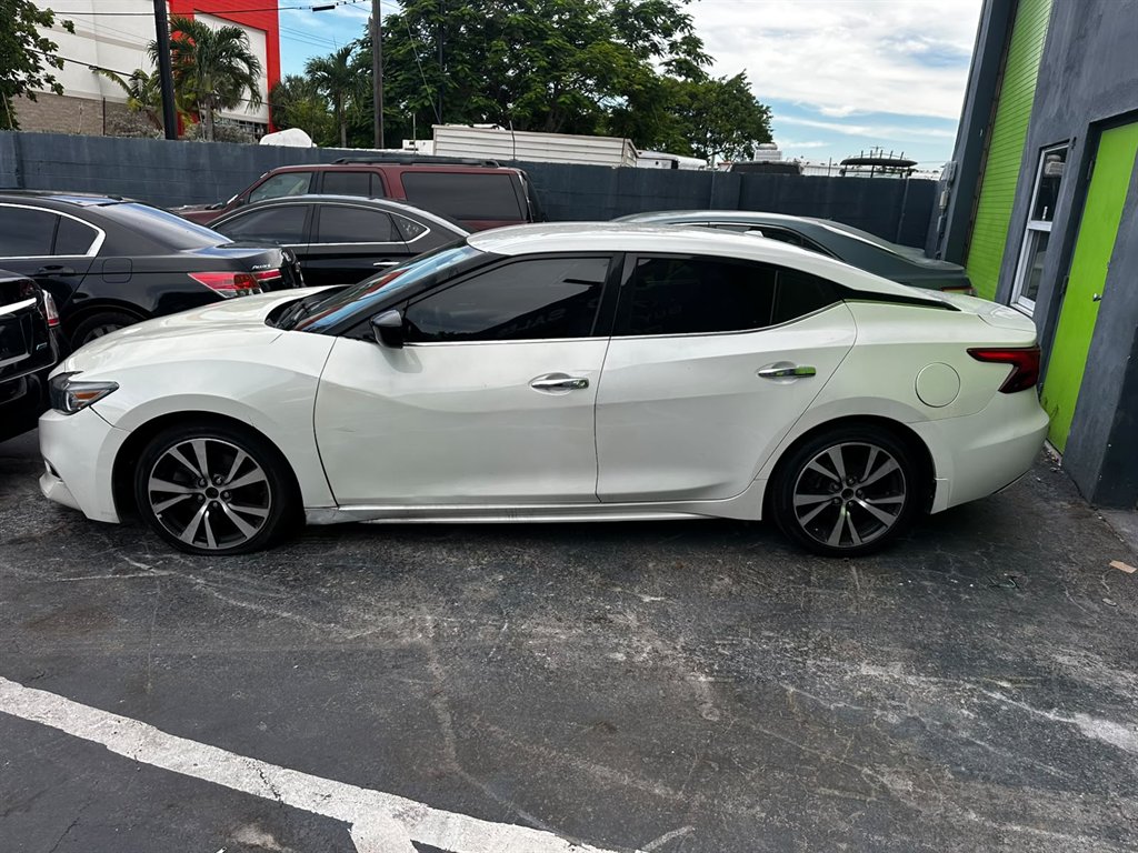 2017 Nissan Maxima - $5,900