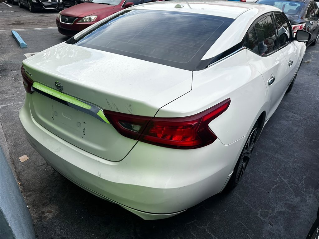 2017 Nissan Maxima - $5,900