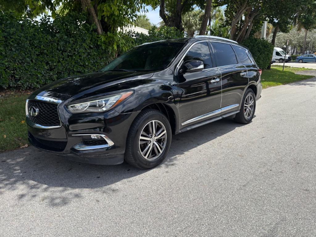 2017 INFINITI QX60 - $5,900
