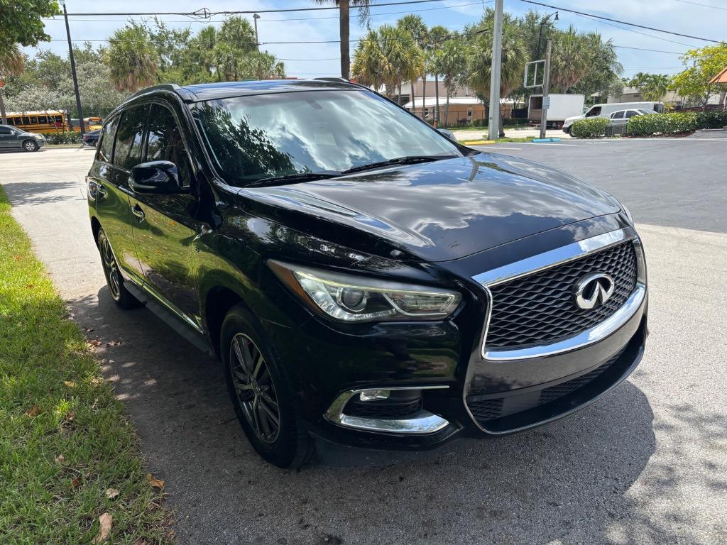 2017 INFINITI QX60 - $5,900