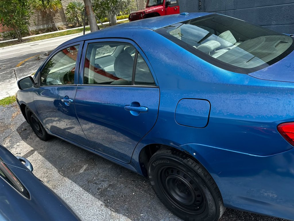 2009 Toyota Corolla - $3,000