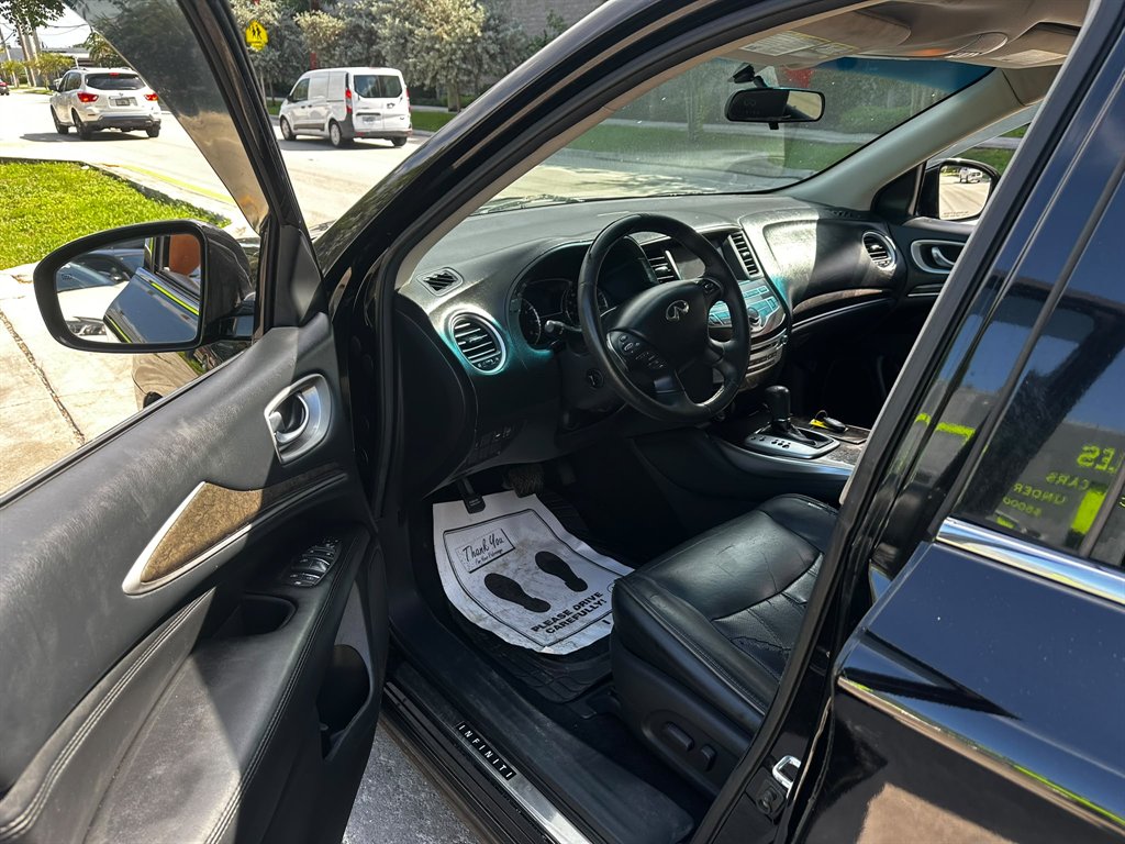 2013 INFINITI JX - $3,900