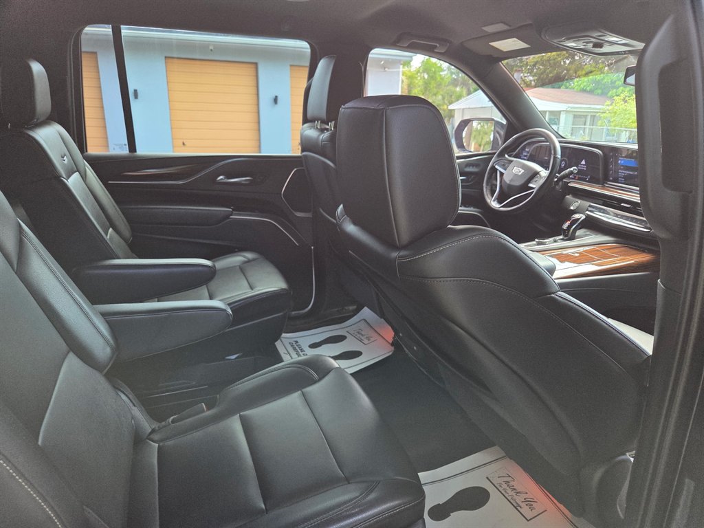 2021 Cadillac Escalade - $32,900