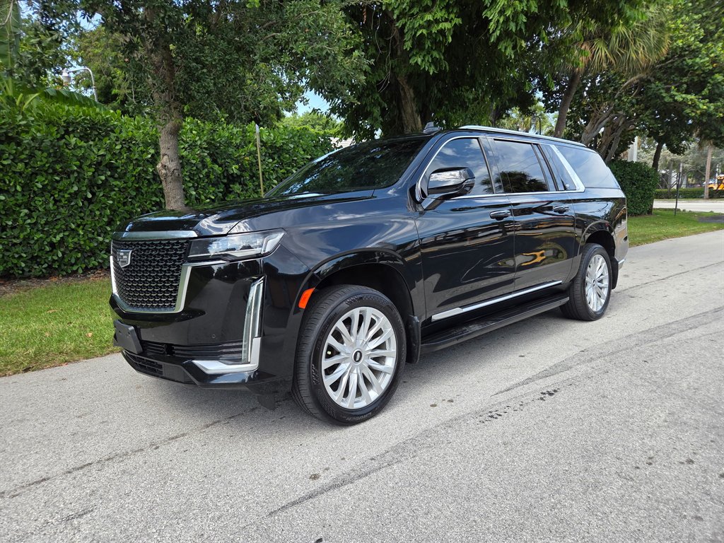 2021 Cadillac Escalade - $32,900