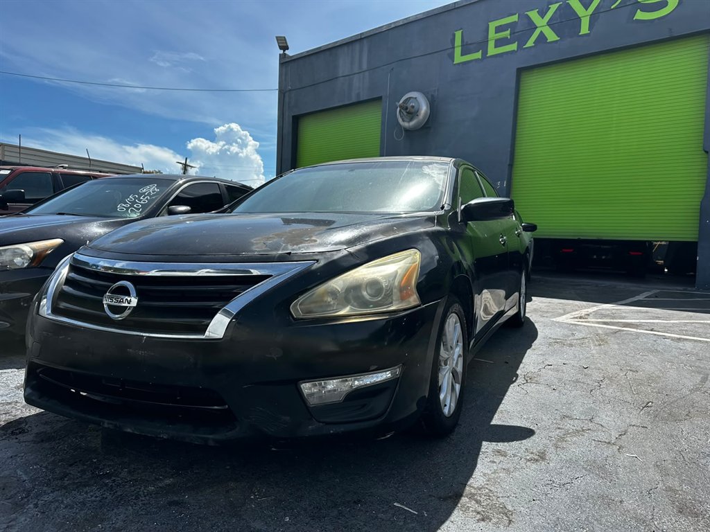 2013 Nissan Altima - $2,900