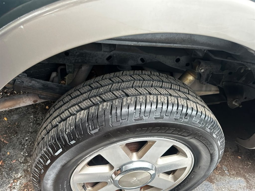 2005 Ford F-150 - $5,900