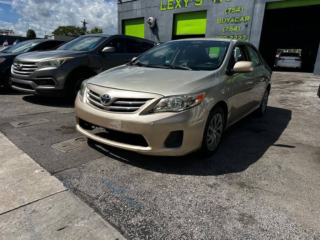 2013 Toyota Corolla - $5,900