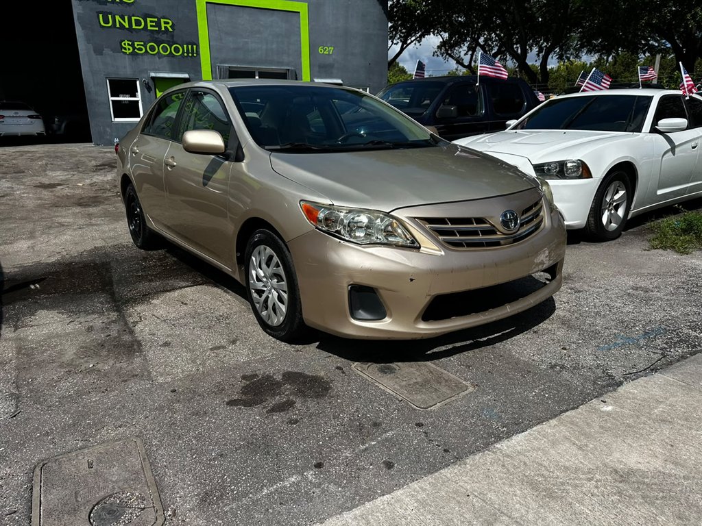 2013 Toyota Corolla - $5,900